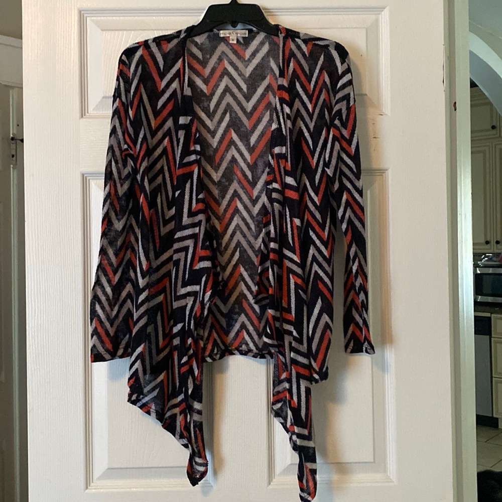 Black red and white cover up
